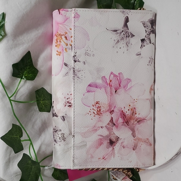 🎄NWT BETSEY JOHNSON WALLET🎄 - Picture 5 of 8